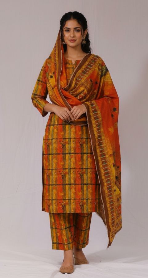 Silk Karandi- Unstitched 3pcs - D326