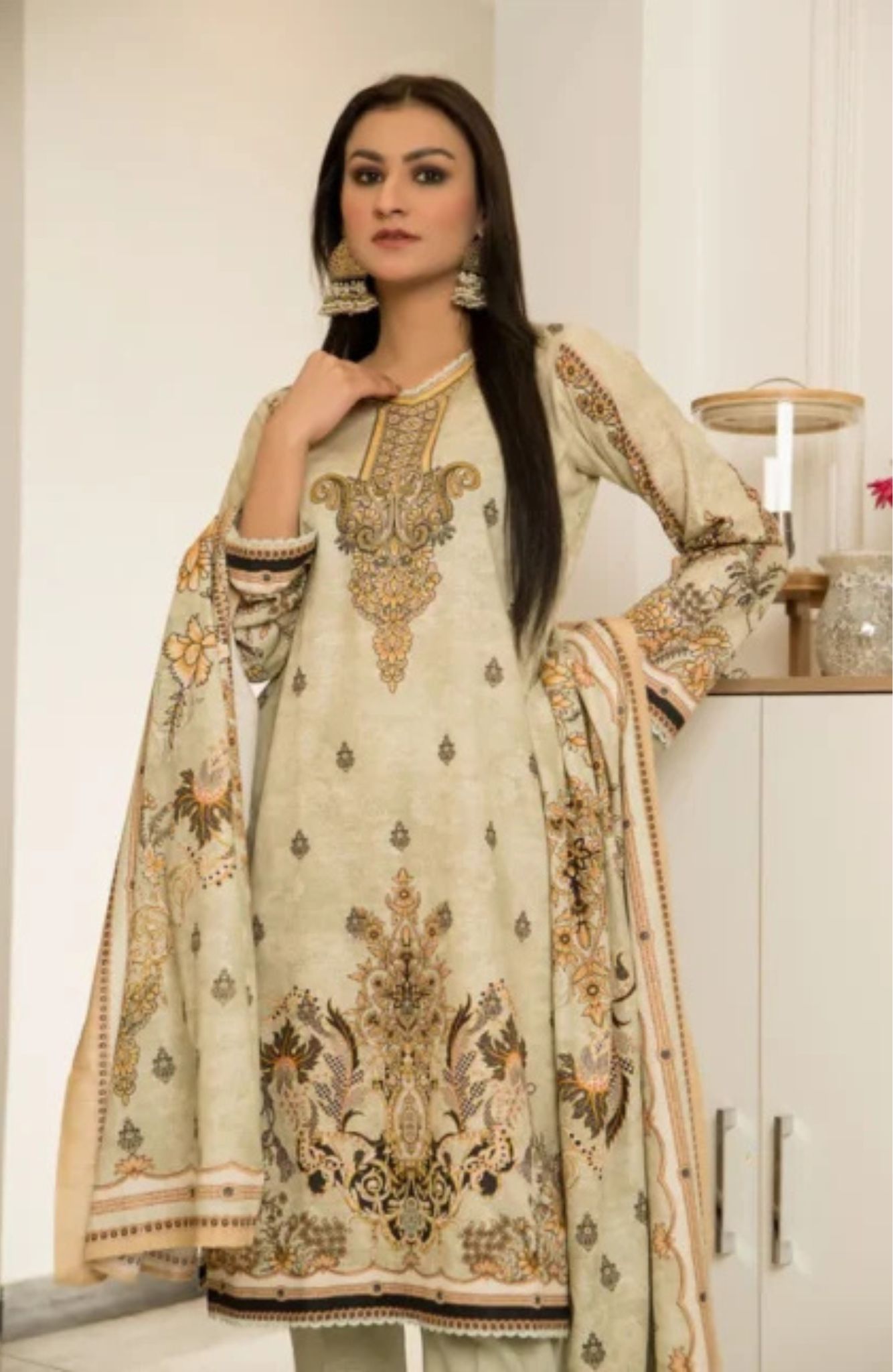 Khaddar - Unstitched 3pcs - D13 Khaddar - Unstitched 3pcs - D13