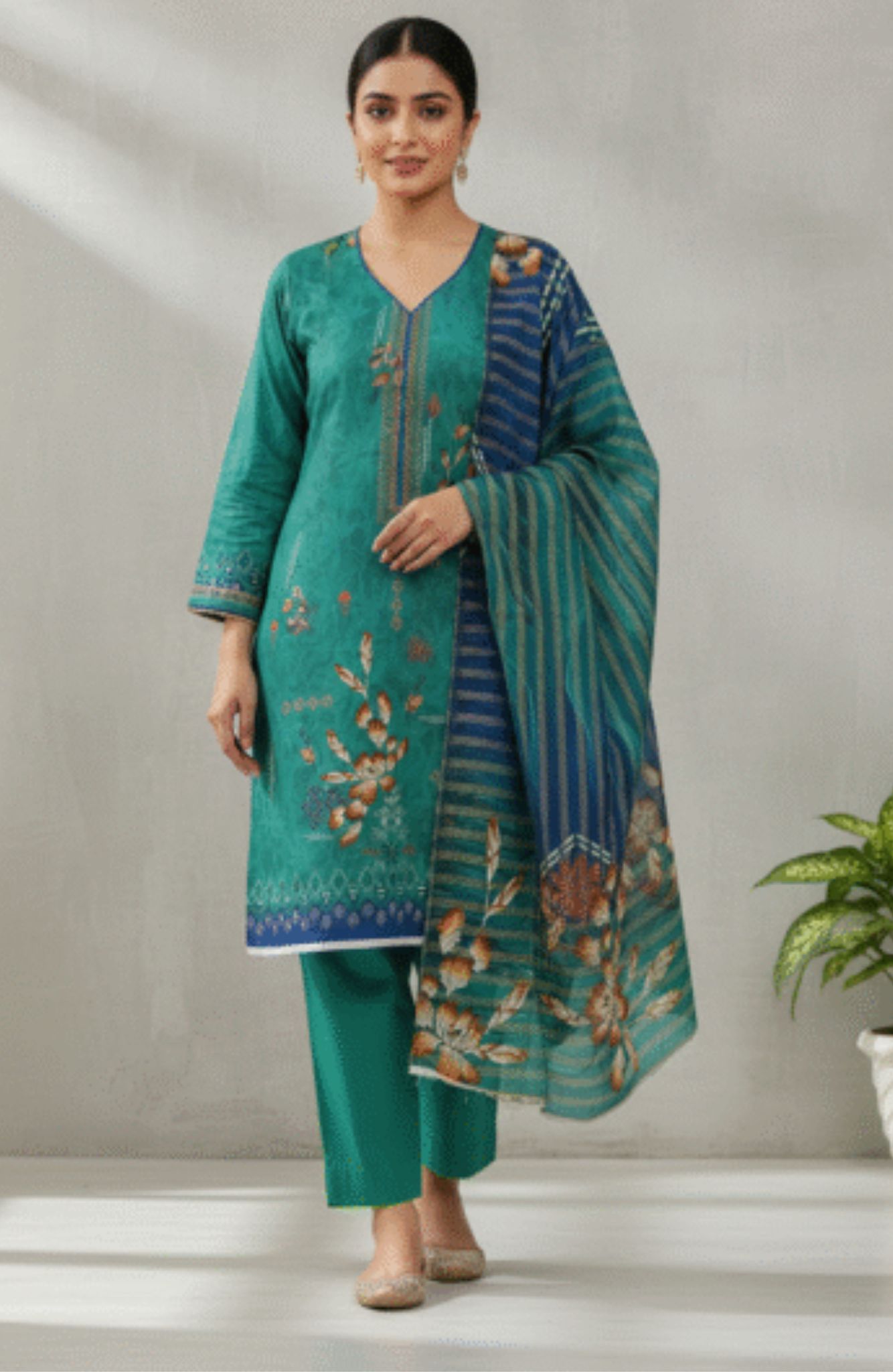 Zari Linen - Unstitched 3pcs - D8362 Zari Linen - Unstitched 3pcs - D8365